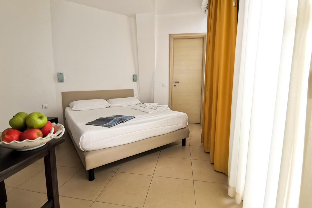 Hotel Poetto Cagliari Luaran gambar